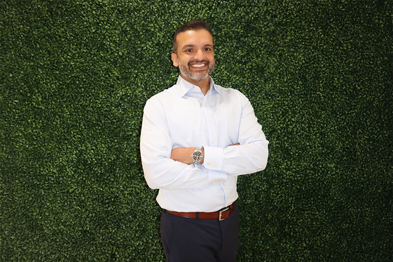 Dr. Shariff – Dentist